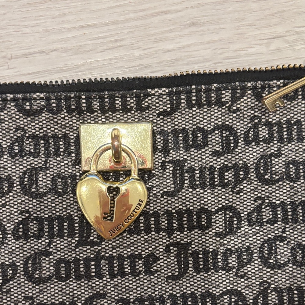 Juicy Couture Black and White Clutch - Picture 5 of 9